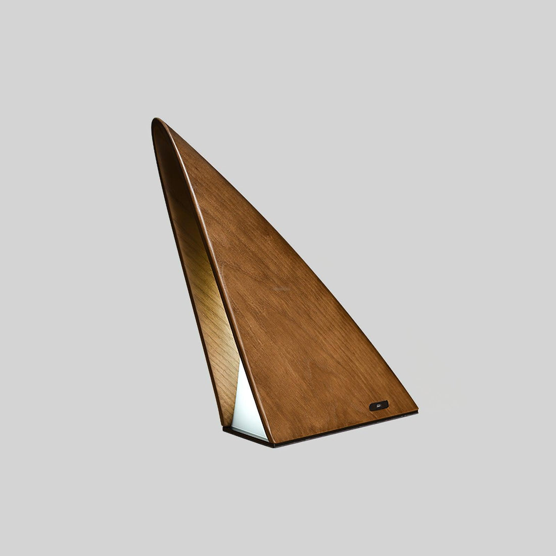 Lámpara de mesa triangular con batería incorporada L 9,4 ″