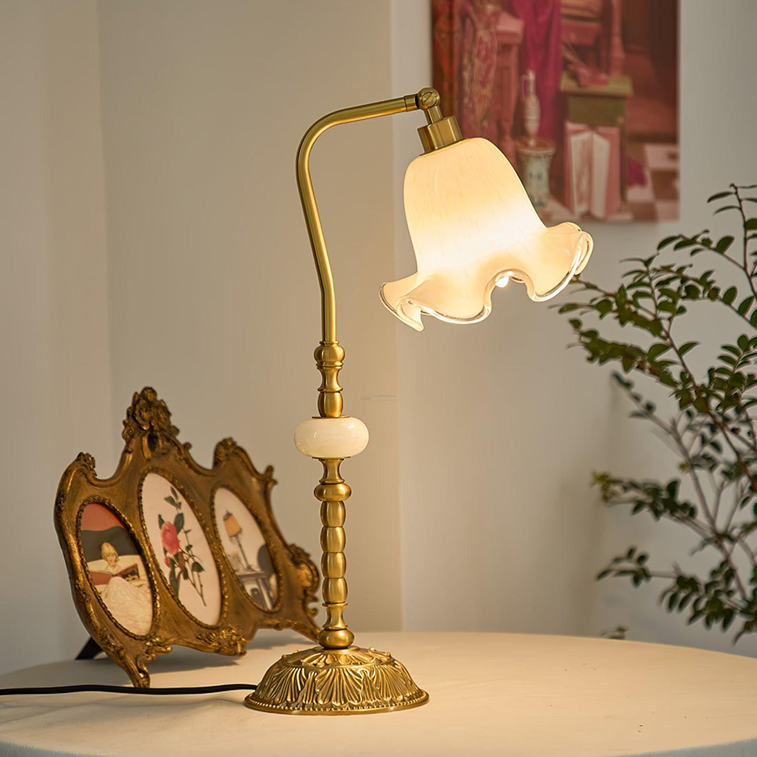 Lampa stołowa Tulip Brass ∅ 11,8″