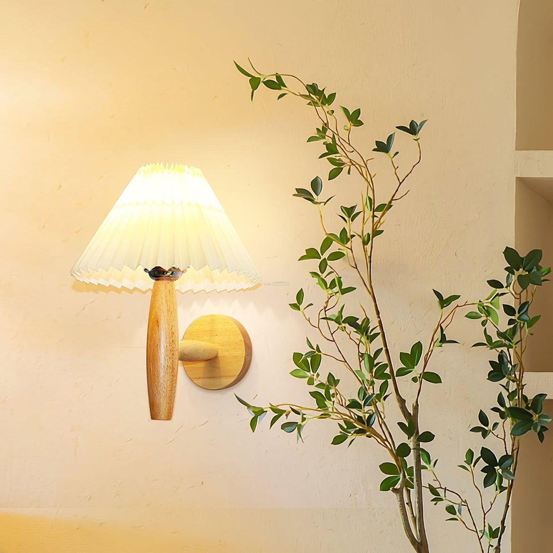 Oak Pleated Wall Lamp