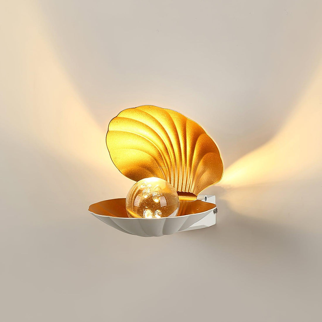 Pearl Clam Wall Sconce