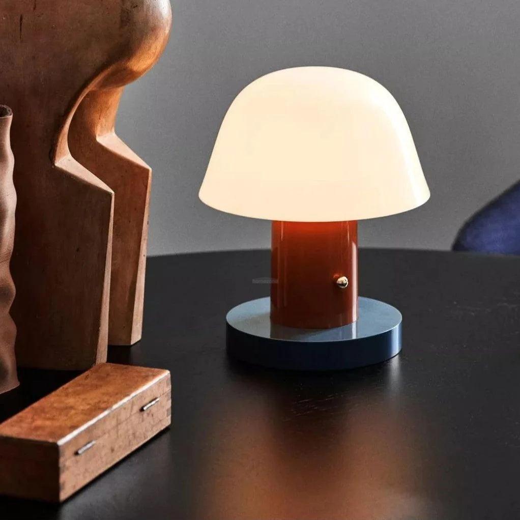 Lampe de table à batterie intégrée Serena 