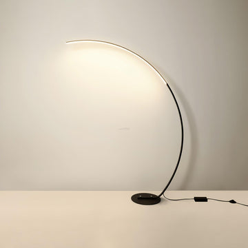 Lampa podłogowa łukowa szer. 47,2″