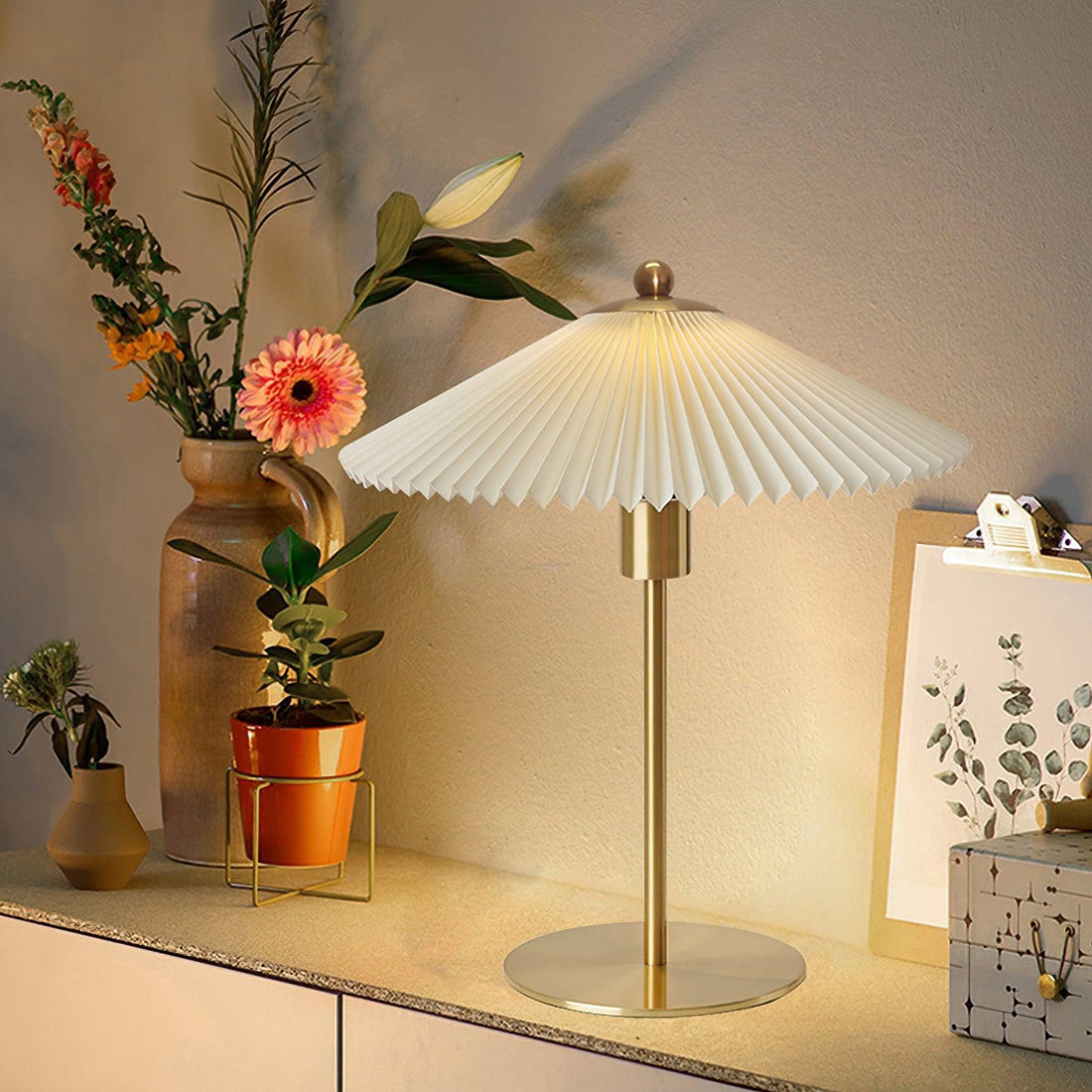Perla Pleated Table Lamp ∅ 14.2″