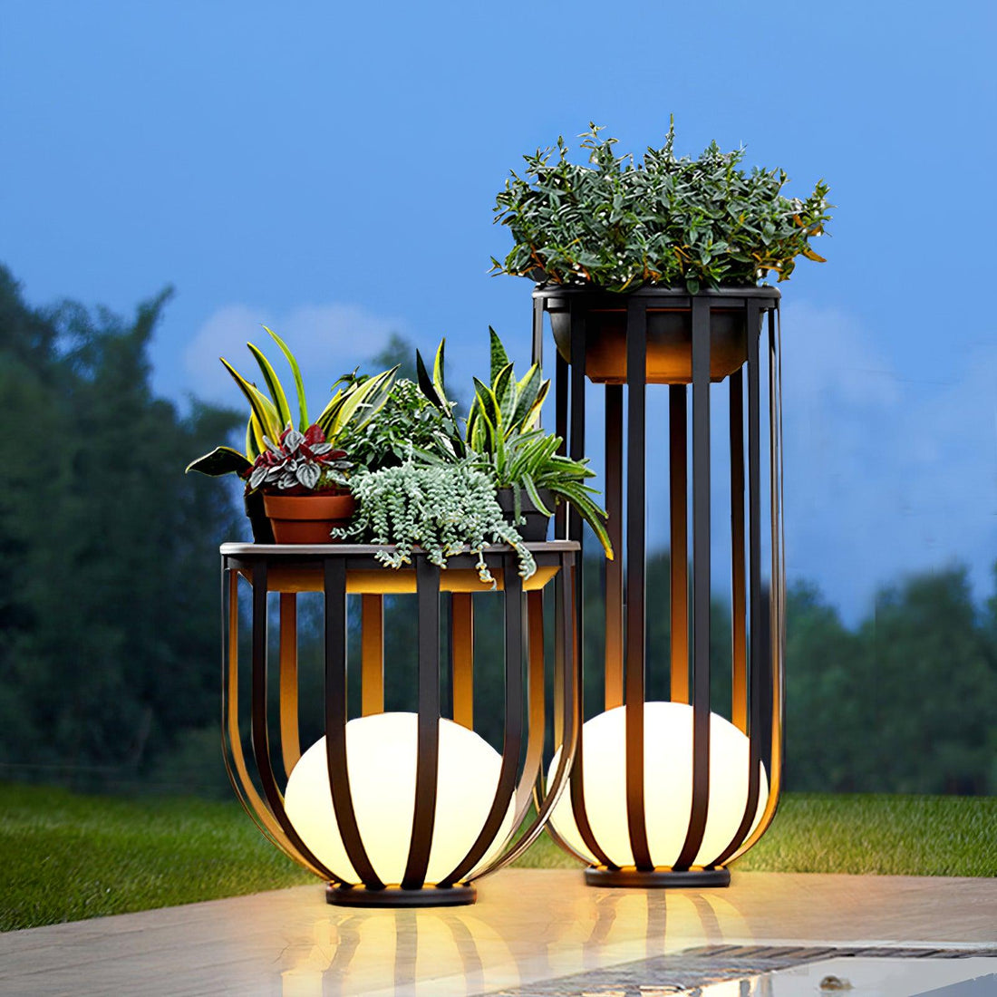 Bols Black Outdoor Solar Power Garden Floor Lamp - Metallic Meshwork-1-Luxehomezone