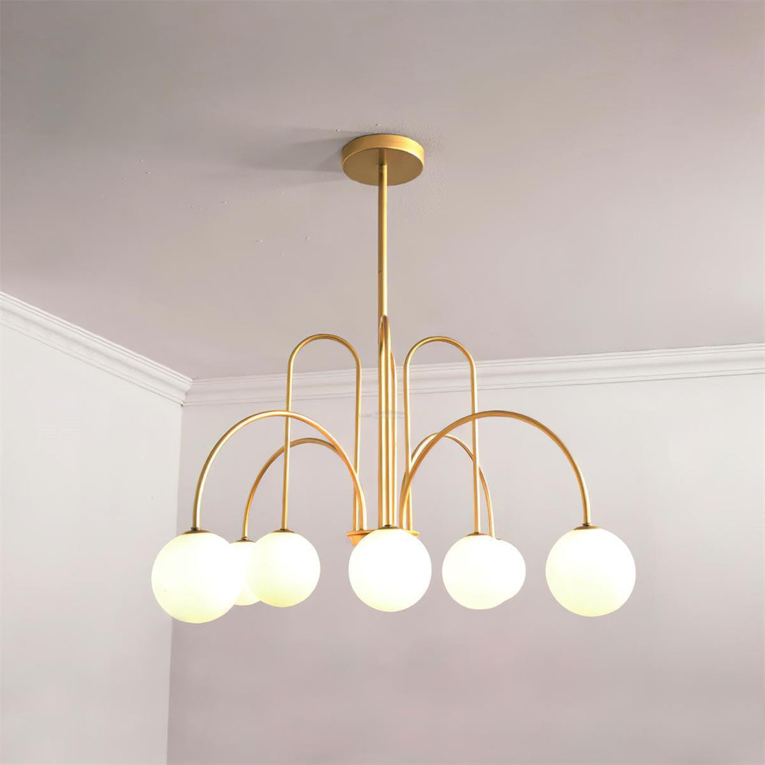 Delaney Chandelier with 6/8 heads