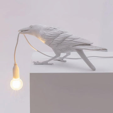 Lampa stołowa z żywicy Raven Type