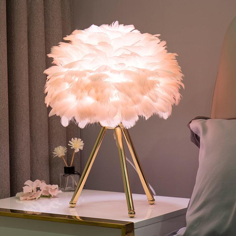Goose Feather Table Lamp ∅ 13.8″